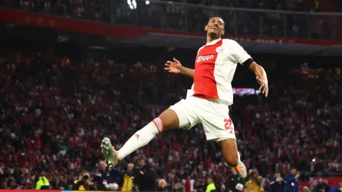 Sebastian Haller tiene todo listo para llegar al Dortmund