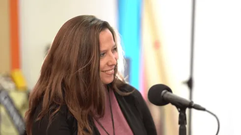 La ministra del deporte, Alexandra Benado, hablará en Primera Ronda sobre la vigencia de la ley de profesionalización de los clubes en el fútbol femenino, Santiago 2023, los desafíos del deporte chileno y más.