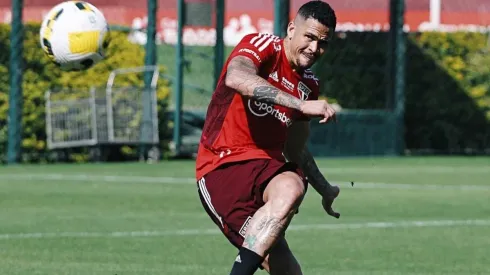 El entrenador de Sao Paulo tuvo que entrenar con un equipo juvenil para completar dos equipos.