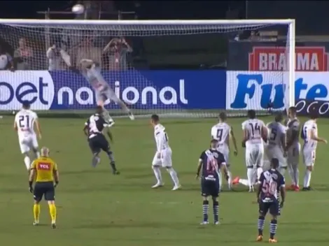 Riquelme inspira golazo de Carlitos Palacios