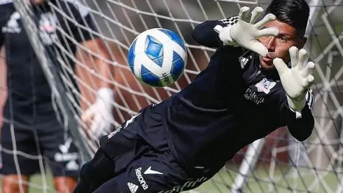 Bouzat y Cortés aparecen entre los citados de Colo Colo para el debut en Copa Sudamericana contra Inter.