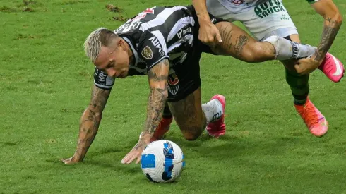 Eduardo Vargas sufrió las burlas de la hinchada del Emelec