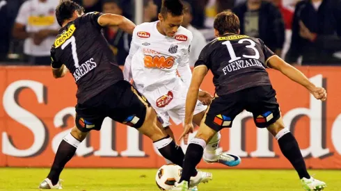 Neymar jugó contra Colo Colo en la Copa Libertadores de 2011