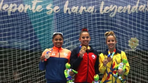 Franchesca Santi con su medalla de oro