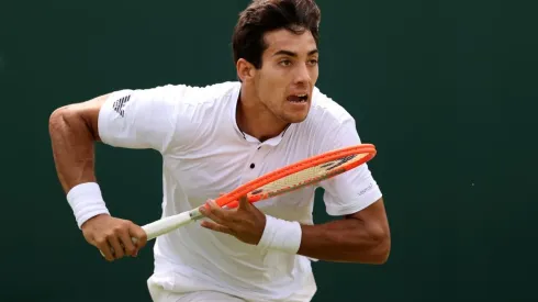 Garin derrotó a Jenson Brooksby y avanzó a los octavos de final del Grand Slam londinense.