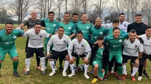 Vidal junto a los viejos cracks de Colo Colo