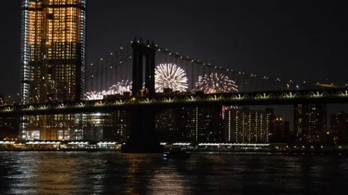 ¿Dónde y a qué hora puedo ver online el espectáculo de fuegos artificiales en Nueva York?
