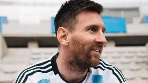 Messi fue el modelo para presentar la nueva camiseta trasandina