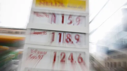 Ministro Marcel prevé nuevo aumento en el precio de los combustibles por sobre los márgenes del Mepco