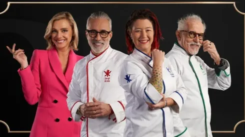 Emilia Daiber junto a los cocineros de El Discípulo del Chef.