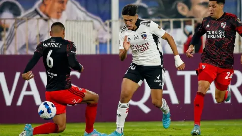 Solari todavía es jugador de Colo Colo, por eso el Cacique aún no se despide.