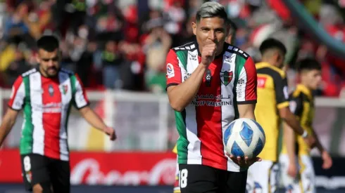 Maximiliano Salas se anotó con dos anotaciones en La Cisterna.