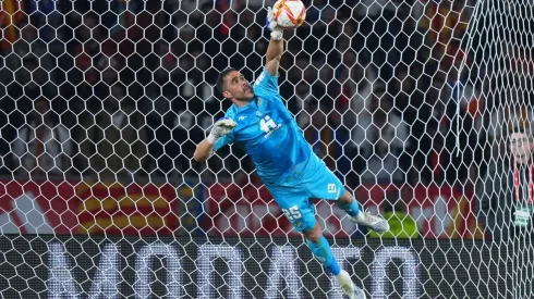 Claudio Bravo comenzó una nueva temporada con el Betis de Pellegrini.