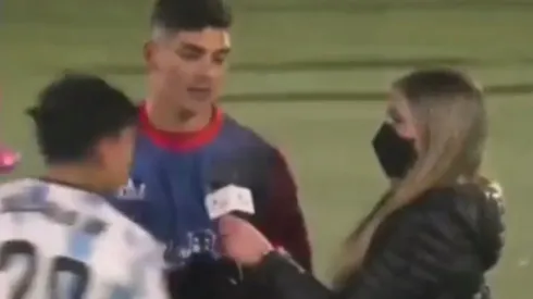 Aguará goleó 3-0 a Huertos Familiares y la figura de la visita sufrió con las groserías del local.