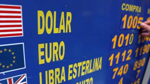 Alza del dólar en Chile