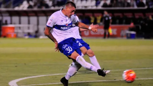 Nicolás Castillo no podrá regresar, de inmediato, con Universidad Católica.