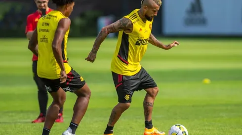Arturo Vidal sigue sumando jornadas de trabajo en Flamengo.