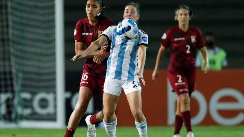 Argentina venció a Venezuela por la definición del grupo B en la Copa América Femenina.