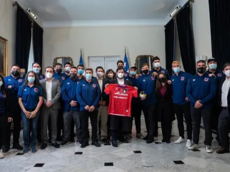 Presidente Boric comparte con Los Cóndores en La Moneda