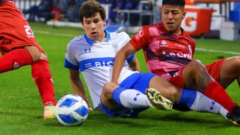 Gonzalo Tapia es una de las figuras jóvenes que se proyectan esta temporada en Universidad Católica