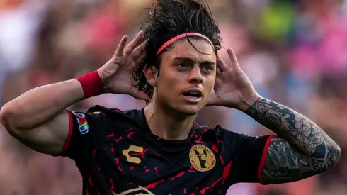 Joaquín Montecinos se sacude en México con gol en el triunfo de Xolos ante el América de Diego Valdés.