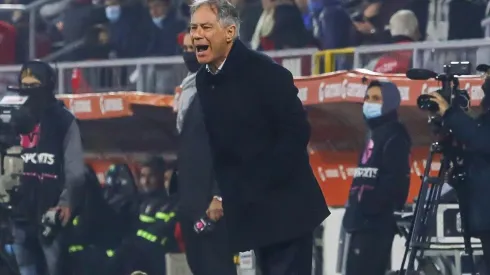 Holan está molesto con los errores constantes de la UC