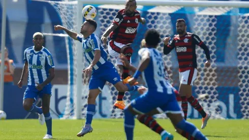 Arturo Vidal brilló en su debut con el Flamengo