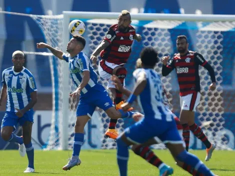 Vidal pelea por su primera titularidad en Flamengo