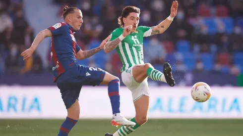 Héctor Bellerin quiere volver al Betis de Pellegrini