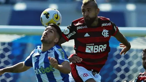 Arturo Vidal se prepara para ser titular por primera vez en el Flamengo