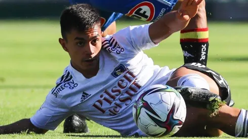 Vicente Pizarro entra en dos de las tres formaciones que ha probado Quinteros en Colo Colo para el Superclásico.