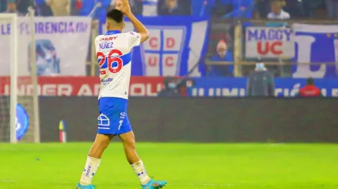 Los hinchas de la UC llenaron de mimos al canterano Marcelino Núñez, que salta al fútbol inglés