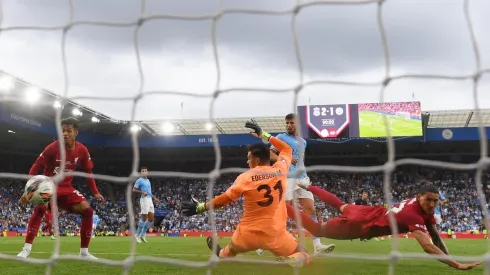 Darwin Nuñez debutó oficialmente convirtiendo el gol que cerró la victoria por 3 a 1 sobre el final