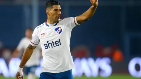 Luis Suárez volvió oficialmente a Nacional y sumó minutos en la Copa Sudamericana