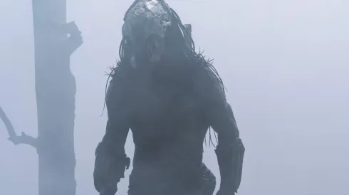 Dane DiLiegro como Predator Feral en Depredador: La Presa.