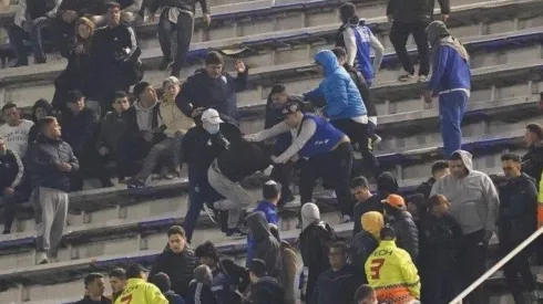 Fuertes incidentes ocurrieron en Copa Libertadores entre hinchas argentinos