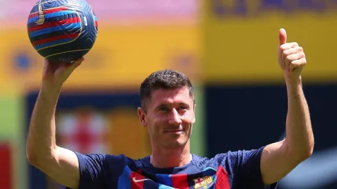Lewy es presentado como el 9 del Barça: "Espero darles muchos goles"