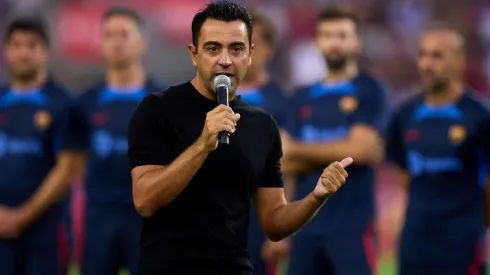 Xavi Hernández ofrece un discurso en el Camp Nou