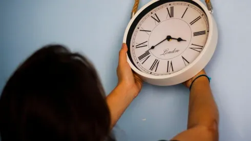 ¿Se adelantan o se atrasan los relojes el próximo sábado 10 de septiembre?