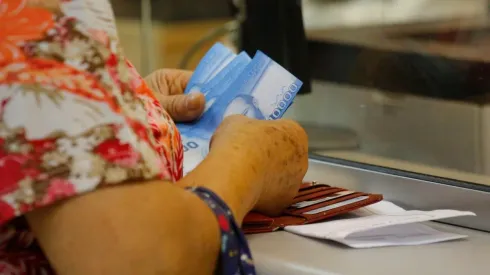 ¿Cuáles son los requisitos del Bono Dueña de Casa y cómo puedo recibir el beneficio?