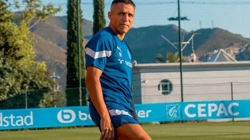 Alexis tuvo su primer entrenamiento con sus nuevos compañeros en Francia.