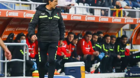 Gustavo Costas desafía a Colo Colo previo al choque del domingo