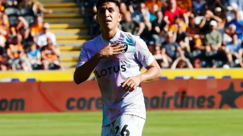 Marcelino Núñez marcó un tremendo golazo de tiro libre en el Norwich