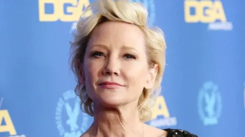 Anne Heche aparece en reconocidas películas como Wag the Dog, Volcano y Six days, Seven Nights.