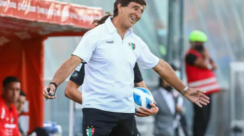 Costas se marcha de Palestino, pero a fin de año.