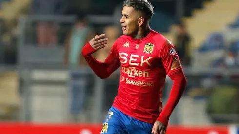 Rodrigo Piñeiro marcó un auténtico golazo desde afuera del área.