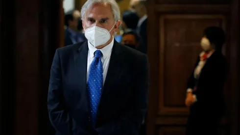 Moreira (UDI) buscará declarar inconstitucional proyecto para anular la Ley de Pesca