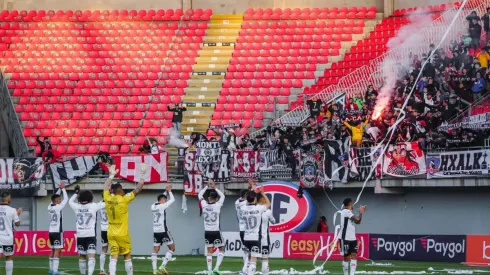 Los hinchas de Colo Colo estuvieron presentes en Chillán.
