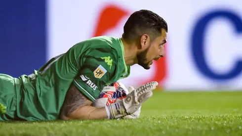 Arias volvió en un gran nivel al arco de Racing