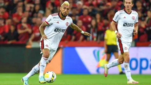 Vidal tiene maravillados a sus compañeros del Flamengo